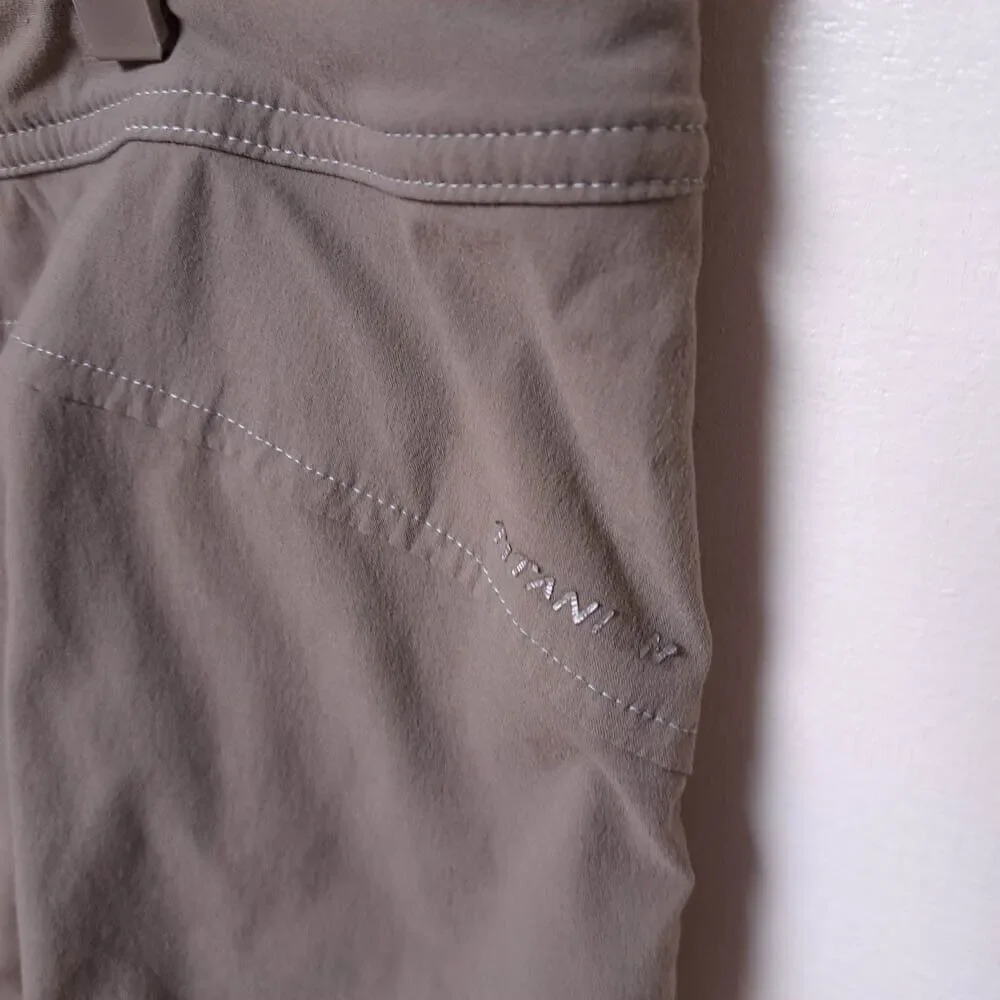 Columbia Titanium Womens 16 Shorts Omni Dry Khaki Packable Lightweight Hiking